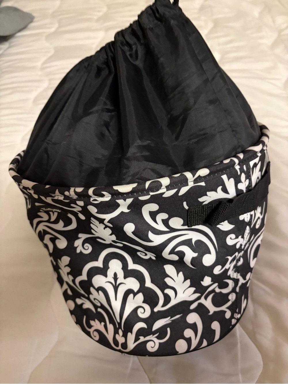 Thirty-One Cinch-Top Bin in black Parisian pop damask plus two collapsible bins - Picture 5 of 7